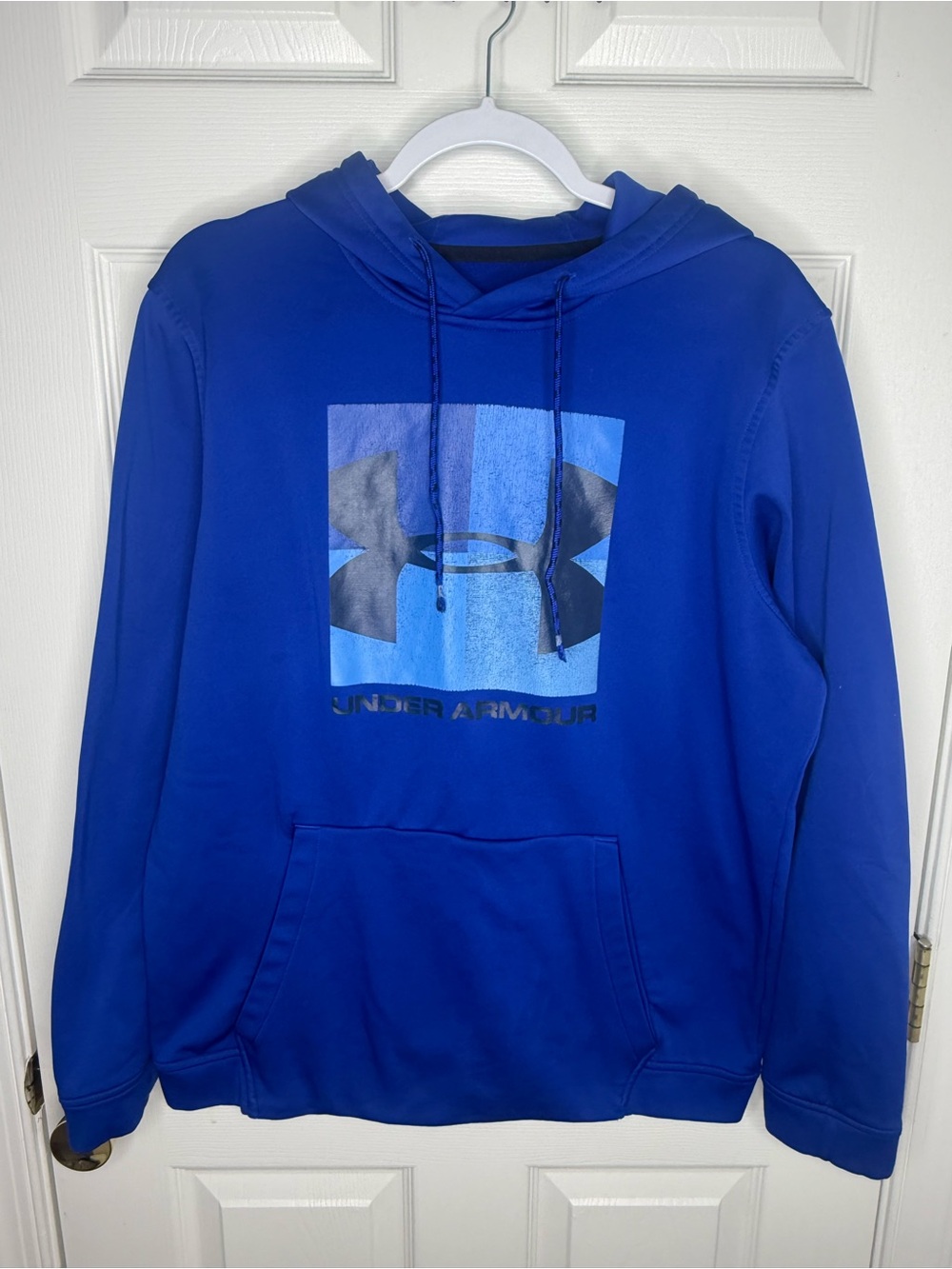 Under Armour COLDGEAR Blue Graphic Hoodie – Size L
